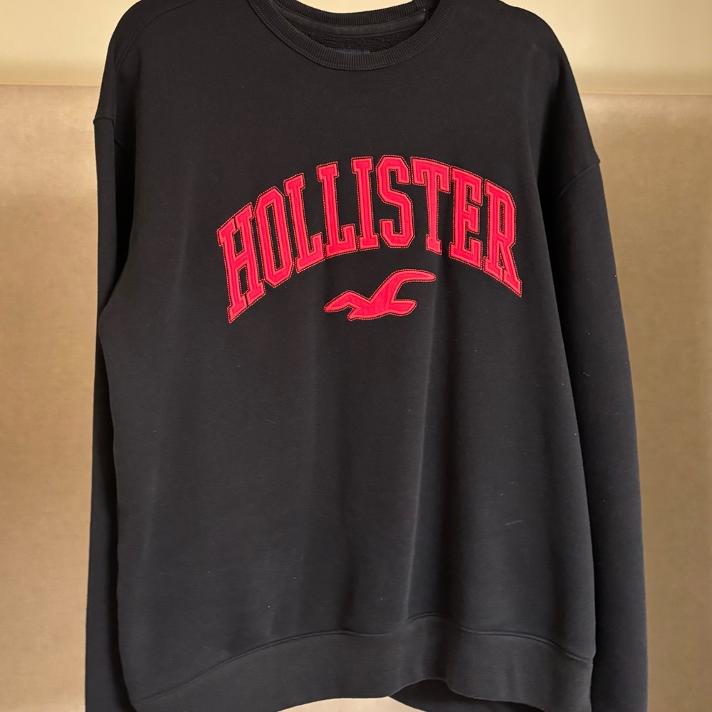 Hollister Black Sweatshirt